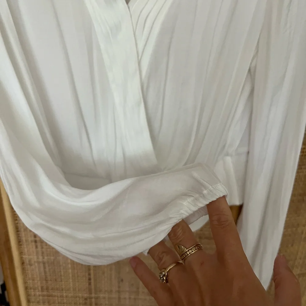 Rachel Roy White Cropped Wrap Blouse - Picture 3 of 7